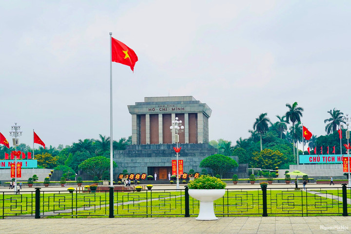 Cột cờ cao bao nhiêu là phù hợp