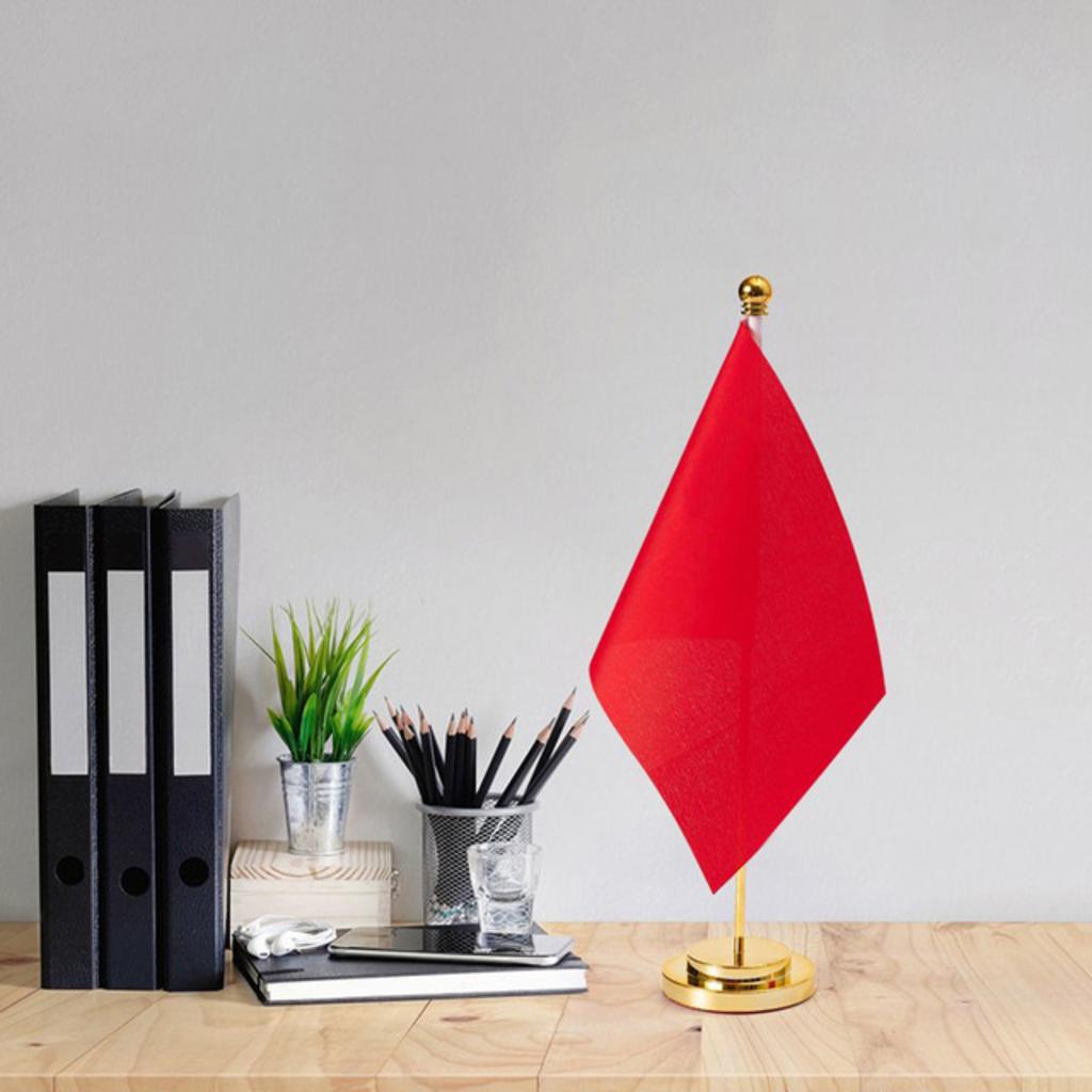 Lá cờ vải lụa phi bóng tinh tế